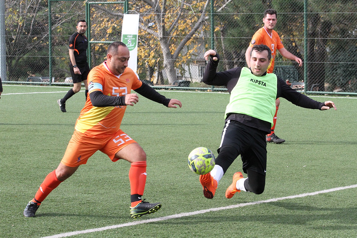 İstanbul Futbol Turnuvası Start Aldı...